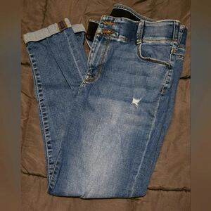 Apt. 9 Tummy Control Size 12 Stone Wash Capri Jeans